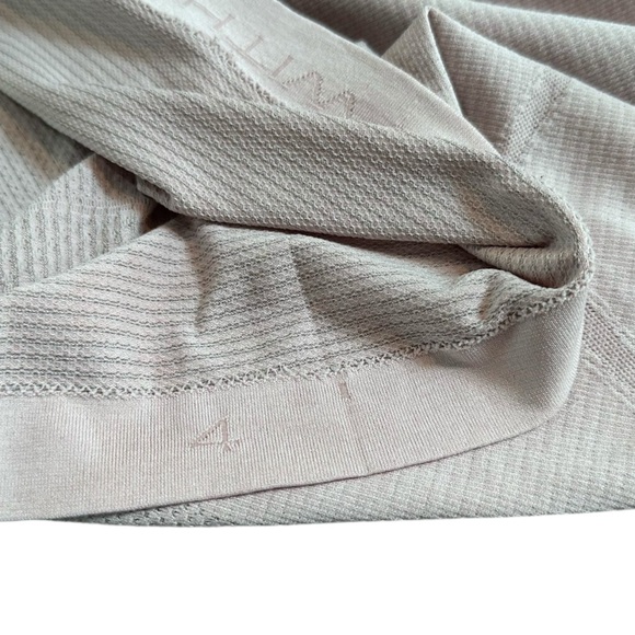 Lululemon Swiftly Tech Long Sleeve Crew Smoky Blush Light Pink Thumbholes Sz 4 - Picture 6 of 9